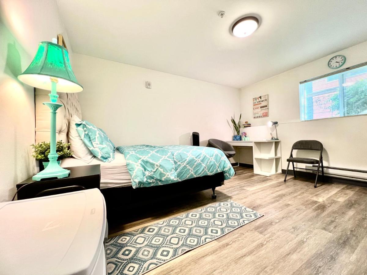 Private Room With Shared Bathroom On The 1St Floor 10 Minutes Walk To University Of Washington Seattle Dış mekan fotoğraf