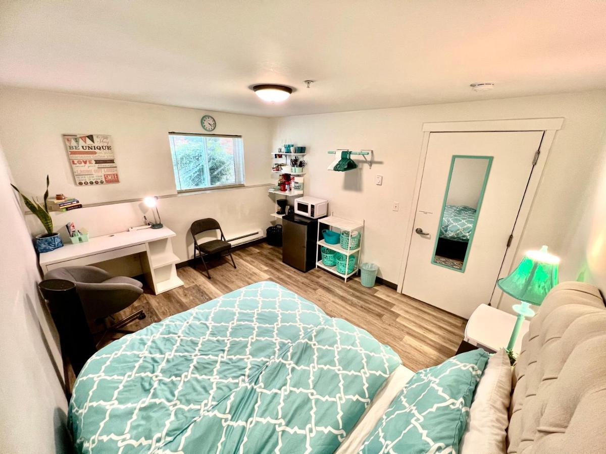 Private Room With Shared Bathroom On The 1St Floor 10 Minutes Walk To University Of Washington Seattle Dış mekan fotoğraf